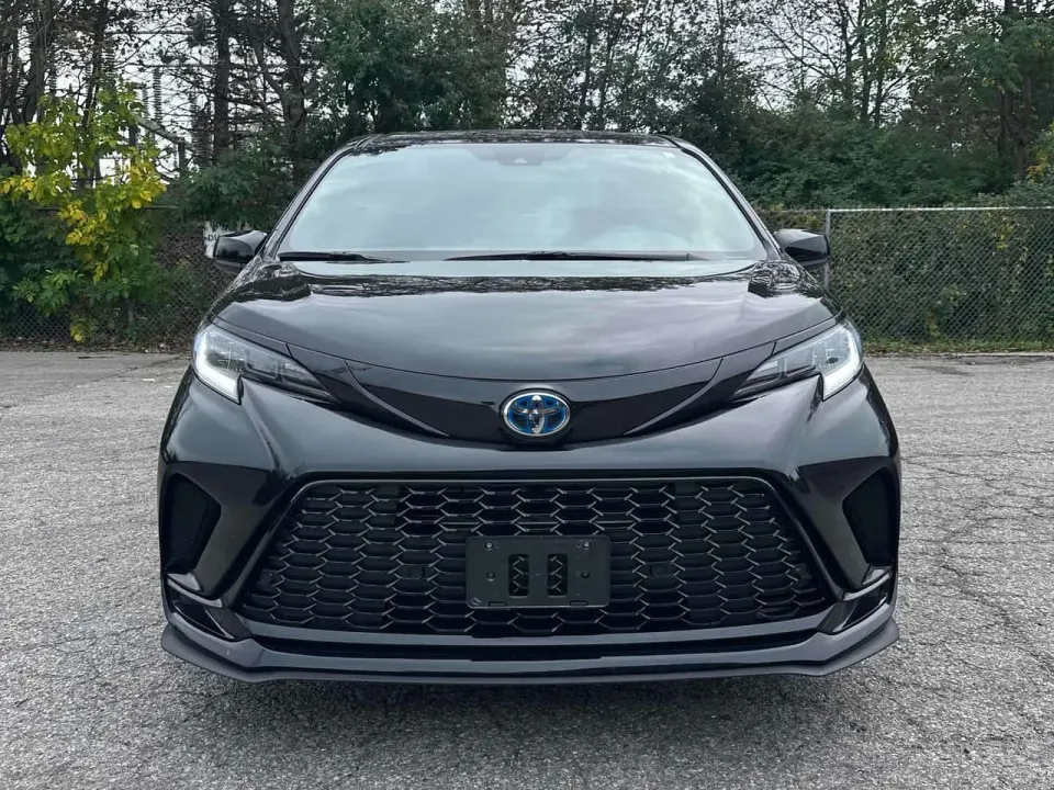 Toyota Sienna AWD 2025