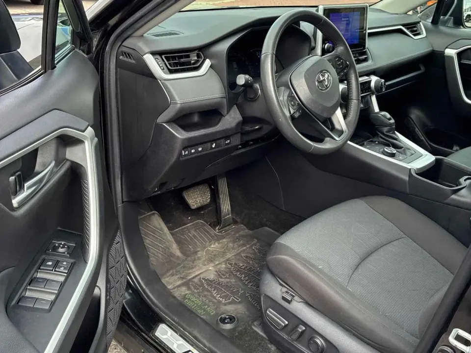 Toyota Rav4 Hybrid XLE 2025