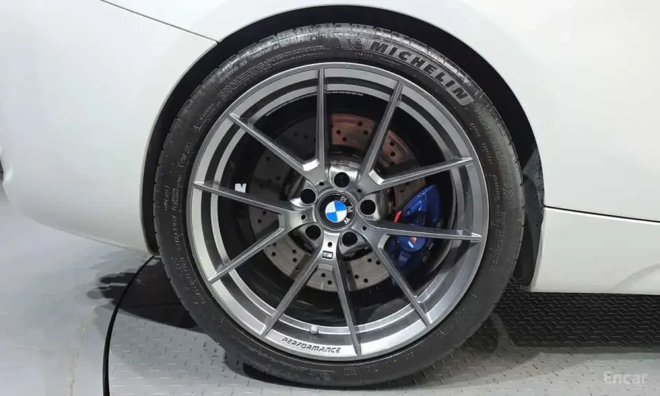 BMW M2 Coupe M Performance Steering Wheel Edition 2017