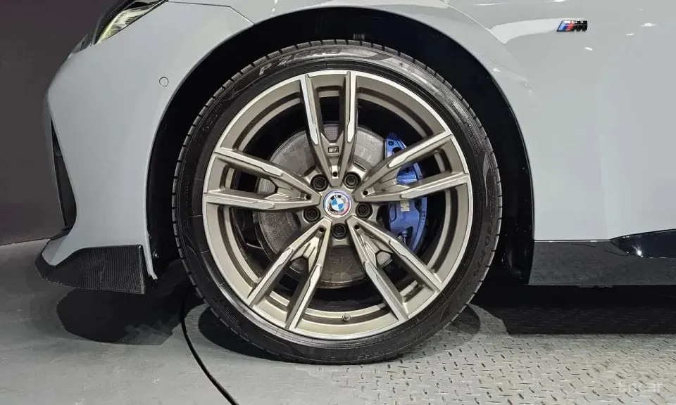BMW M240i xDrive Coupe 2022
