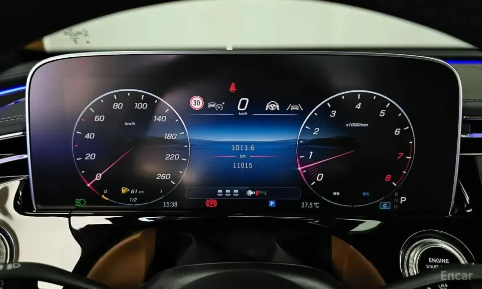 Mercedes-Benz E 300 E300 4MATIC AMG Line 2025