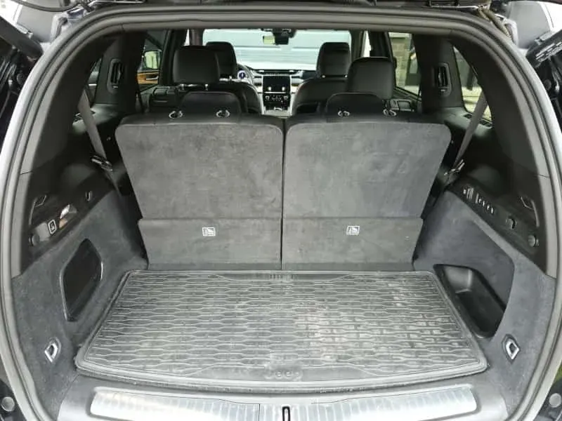 Jeep Grand cherokee Summit 4D Utility 4WD 2023