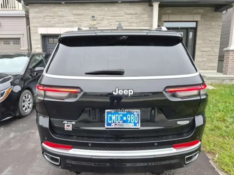 Jeep Grand cherokee Summit 4D Utility 4WD 2023