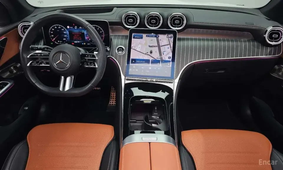 Mercedes-Benz GLC300 4MATIC AMG Line 2023