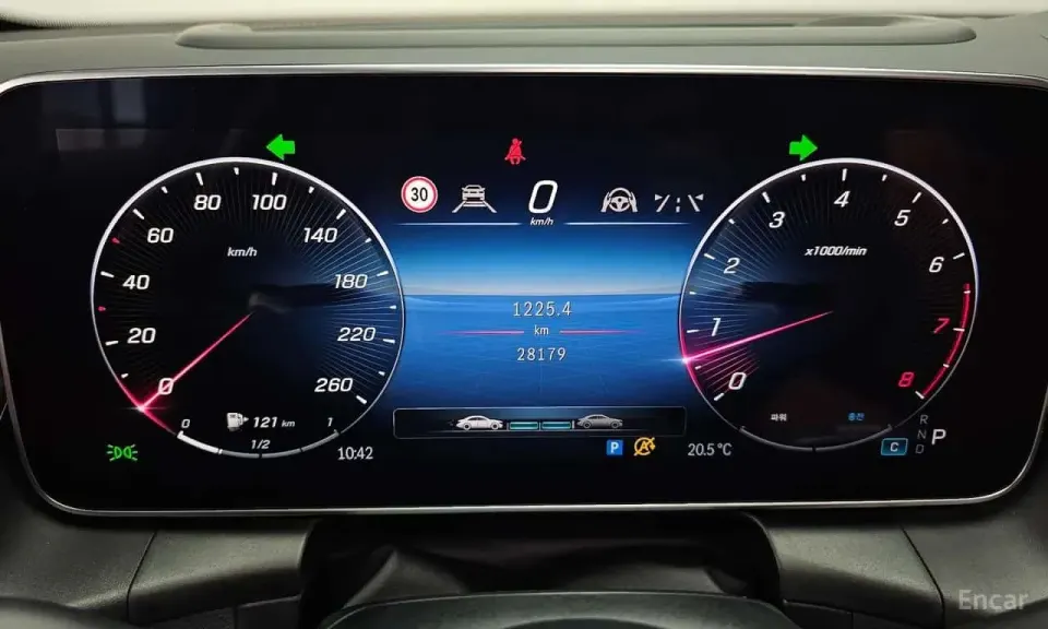 Mercedes-Benz GLC300 4MATIC AMG Line 2023