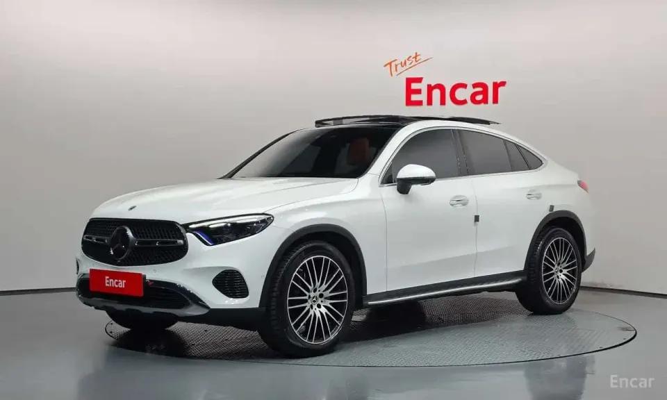 Mercedes-Benz GLC300 4MATIC Avnatgarde Coupe 2025