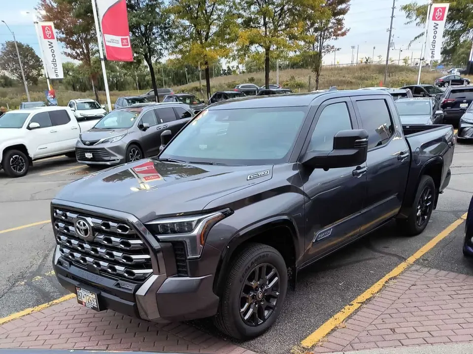 Toyota Tundra Platinum Hybrid 2026