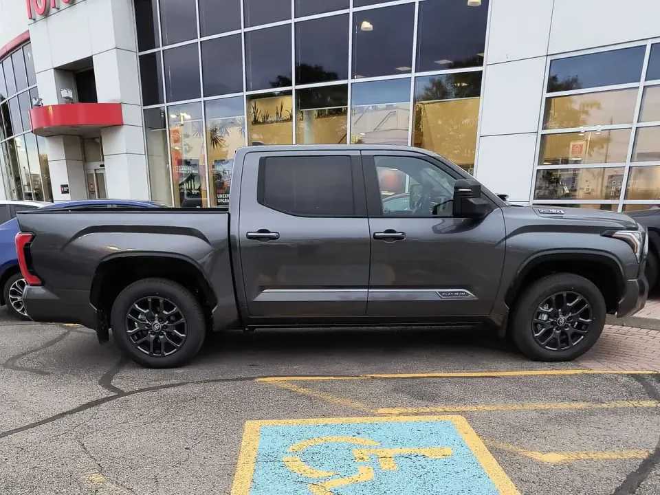 Toyota Tundra Platinum Hybrid 2026