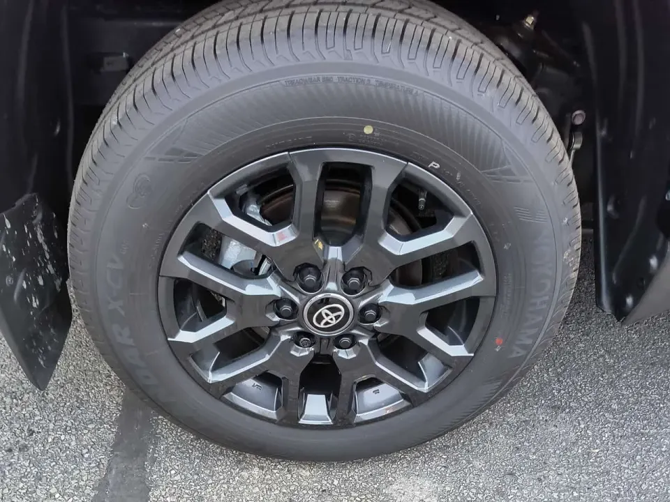 Toyota Tundra Platinum Hybrid 2026