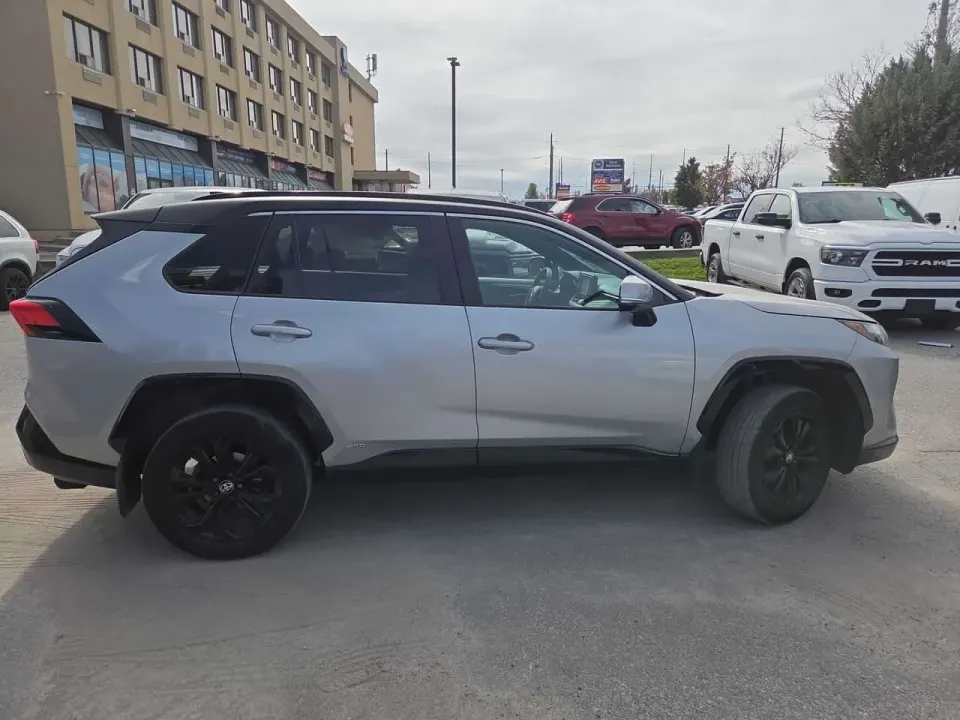 Toyota Rav4 Hybrid SE 2022