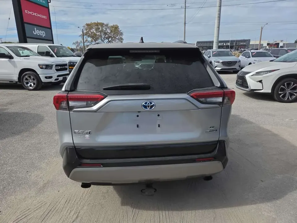 Toyota Rav4 Hybrid SE 2022