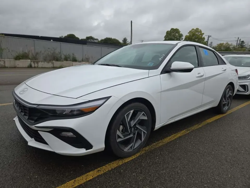 Hyundai Elantra Ivt W/tech Pkg Preferred 2026