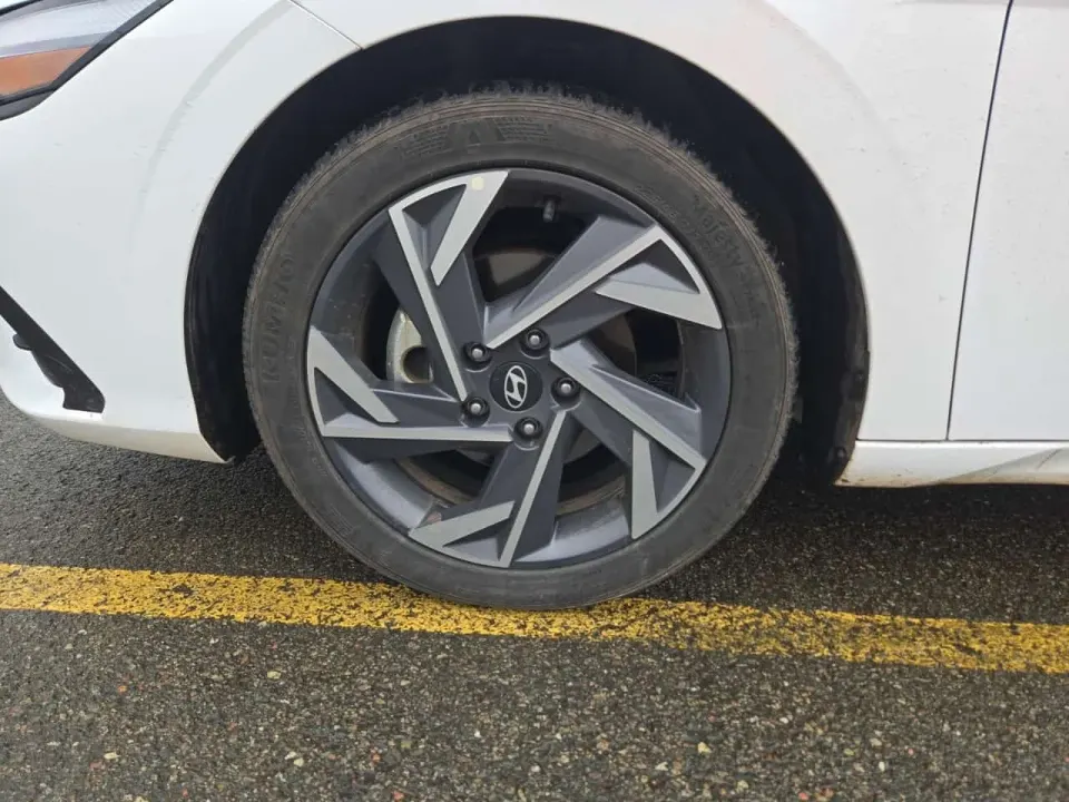 Hyundai Elantra Ivt W/tech Pkg Preferred 2026