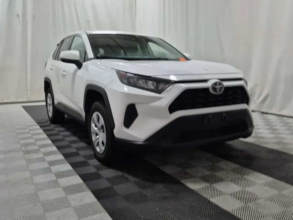 Toyota Rav4 LE 2024