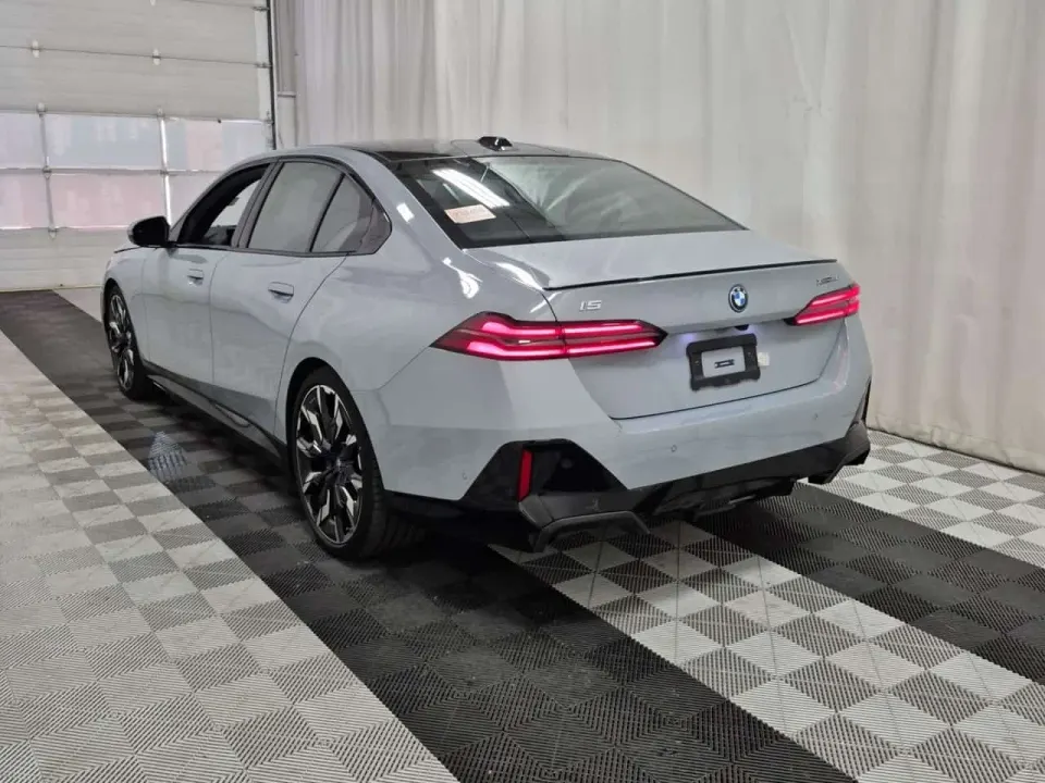 BMW i5 XDRIVE40 2025