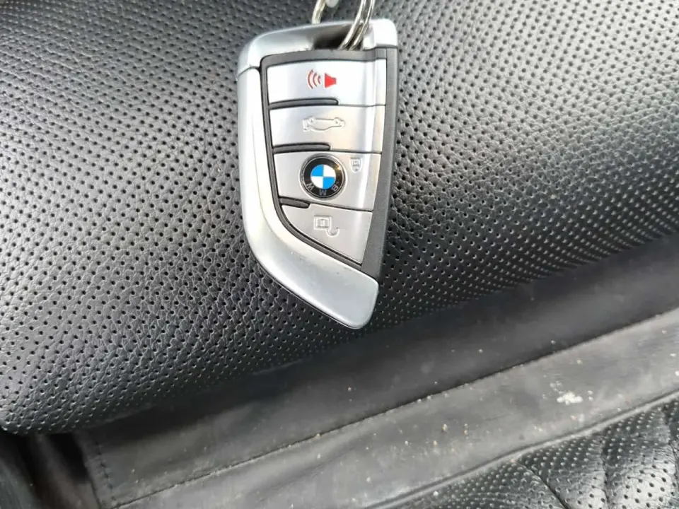 BMW Sedan 750i Xdrive 2020