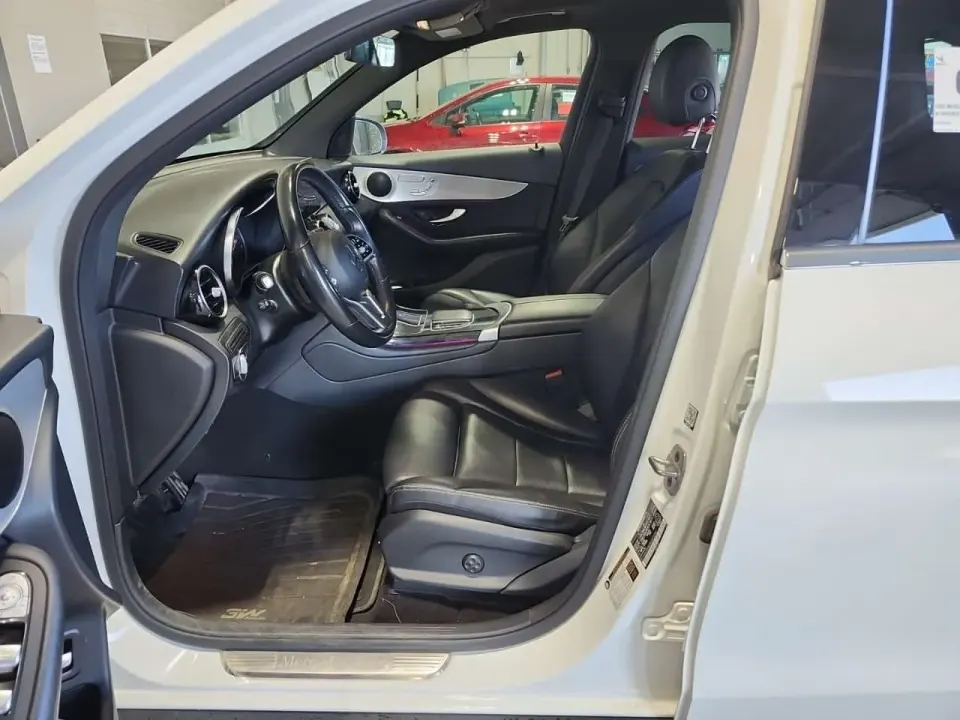 Mercedes-Benz GLC 300 2022