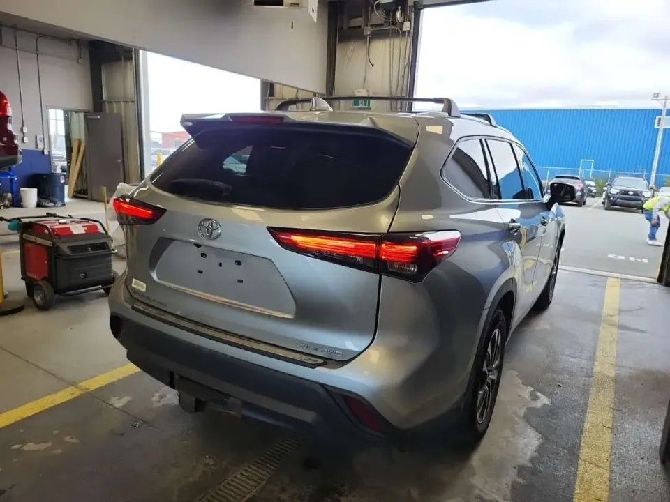 Toyota Highlander Awd Xle 2021