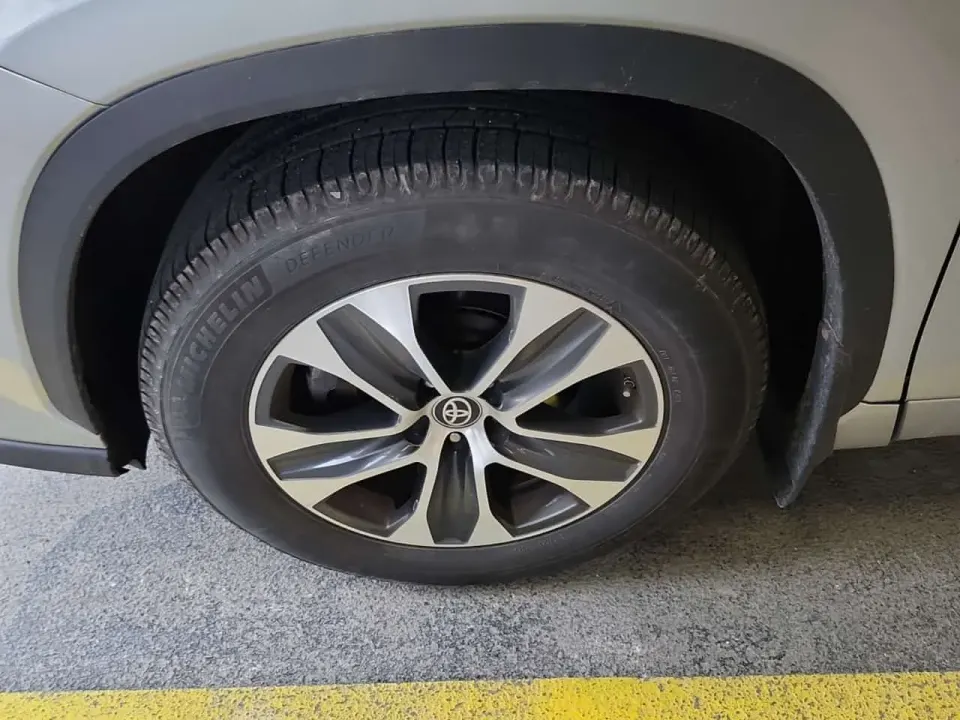 Toyota Highlander Awd Xle 2021
