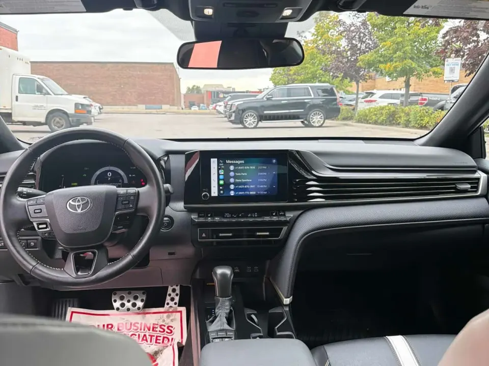 Toyota Camry SE 2025