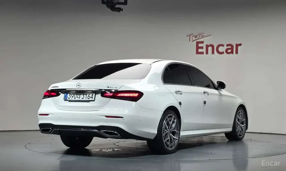 Mercedes-Benz E 220 E220d 4MATIC AMG Line 2020