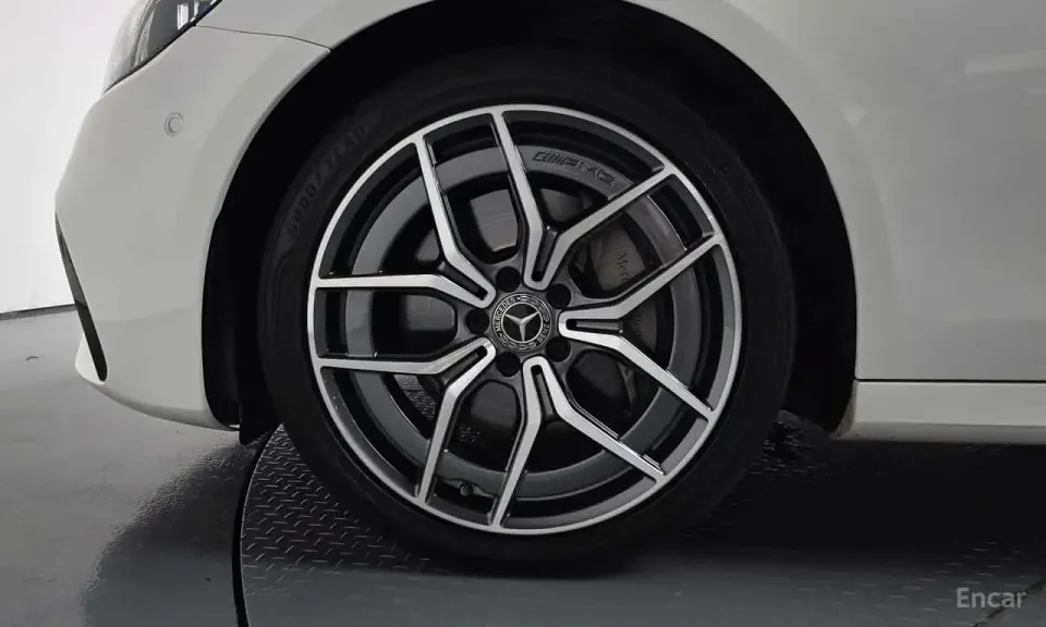 Mercedes-Benz E 220 E220d 4MATIC AMG Line 2020