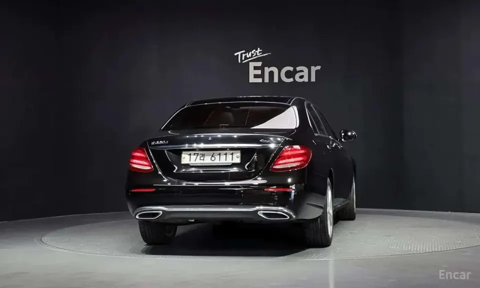 Mercedes-Benz E 220 E220d 4MATIC Avantgarde 2017