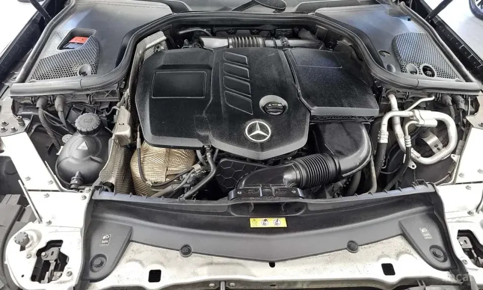 Mercedes-Benz E 220 E220d 4MATIC Avantgarde 2017