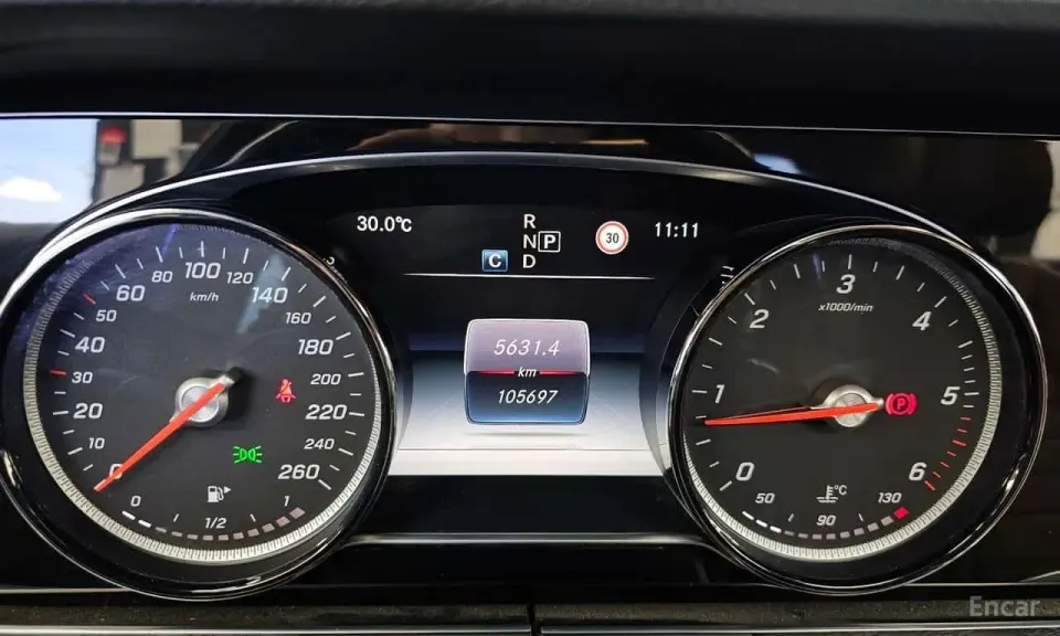Mercedes-Benz E 220 E220d 4MATIC Avantgarde 2017