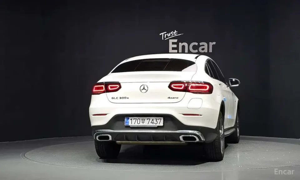 Mercedes-Benz GLC300e 4MATIC Coupe 2021