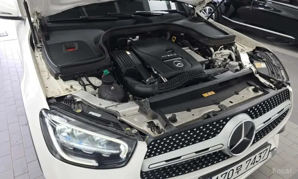 Mercedes-Benz GLC300e 4MATIC Coupe 2021
