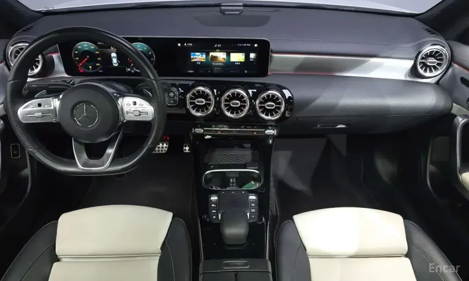 Mercedes-Benz CLA250 4MATIC 2020