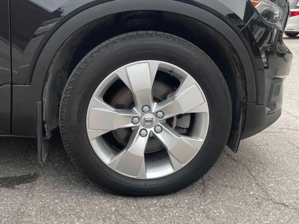 Volvo XC40 Momentum 2022
