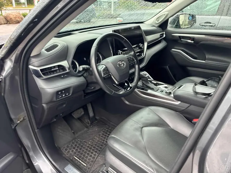 Toyota Highlander Limited 2021