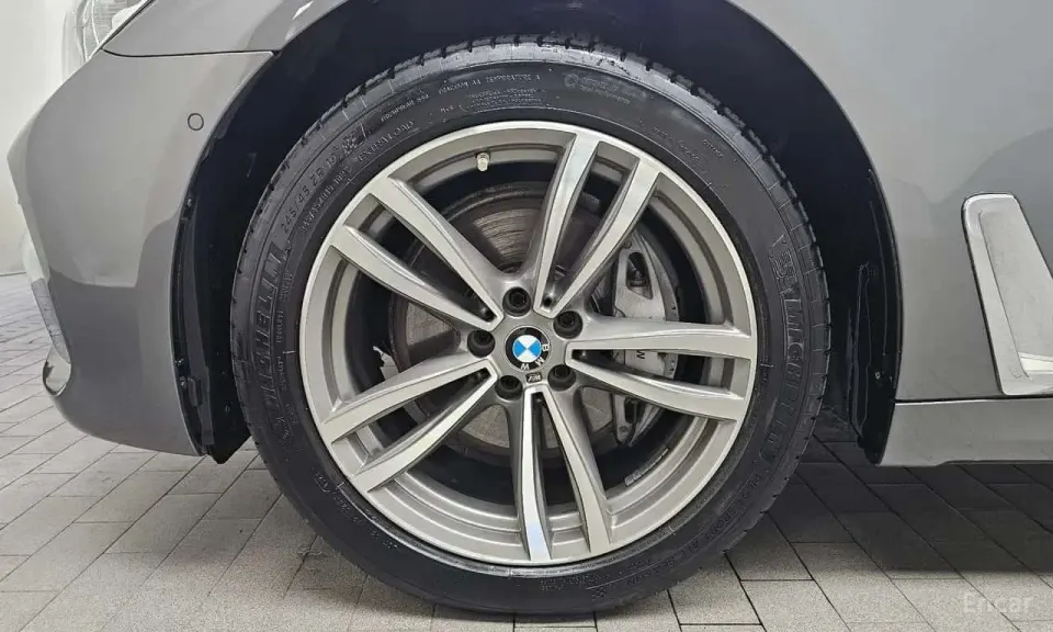 BMW 740Li xDrive M Sport Package 2018