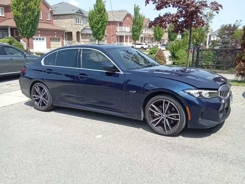BMW 330e xDrive 2023