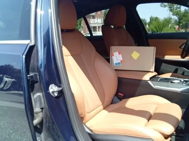 BMW 330e xDrive 2023
