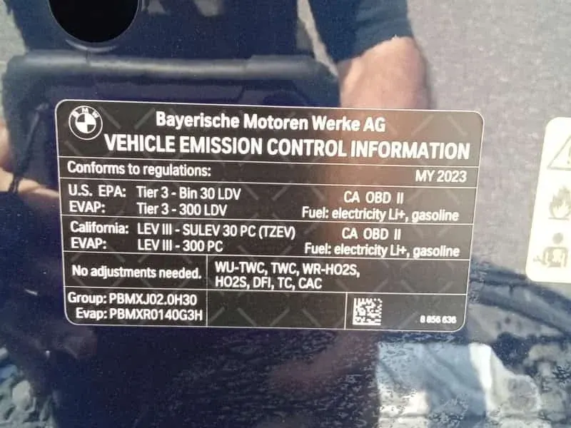 BMW 330e xDrive 2023