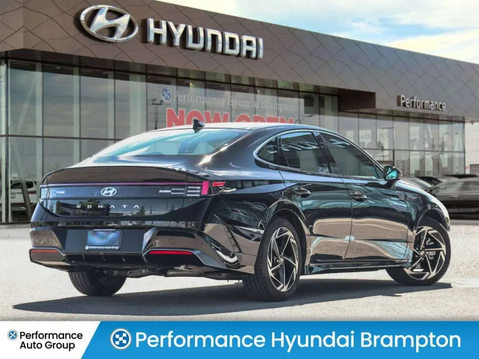 Hyundai Sonata 2.5 Preferred-Trend | Low kms | Leather | 2024