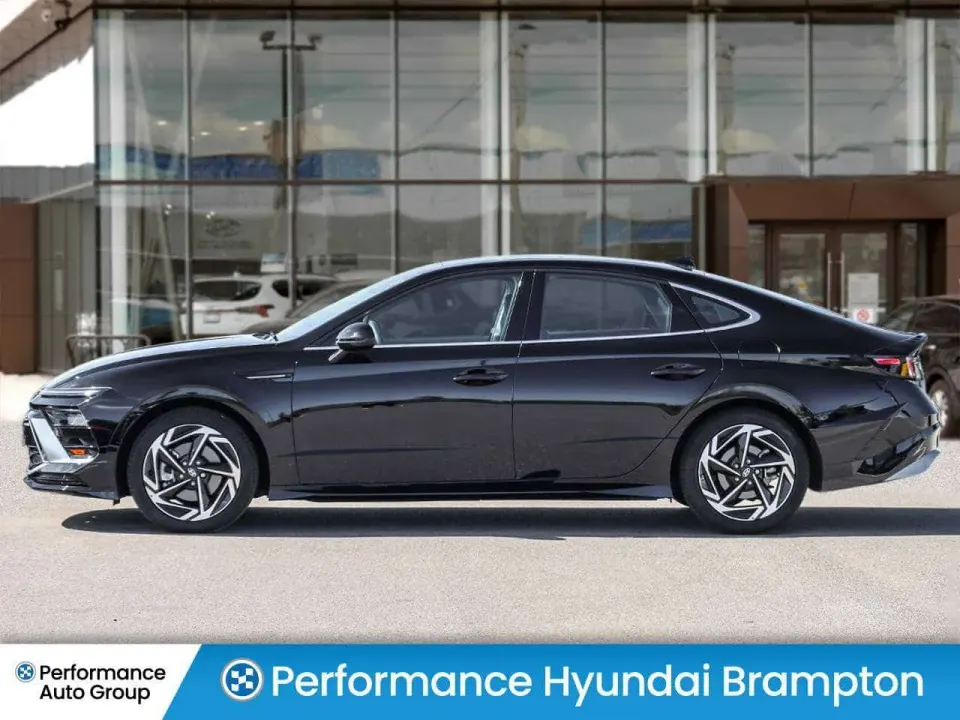 Hyundai Sonata 2.5 Preferred-Trend | Low kms | Leather | 2024