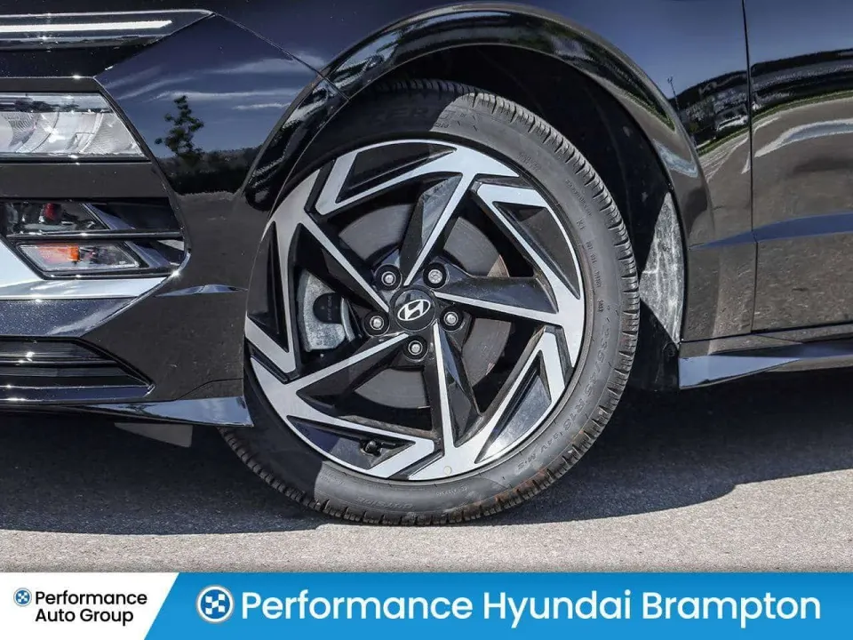 Hyundai Sonata 2.5 Preferred-Trend | Low kms | Leather | 2024