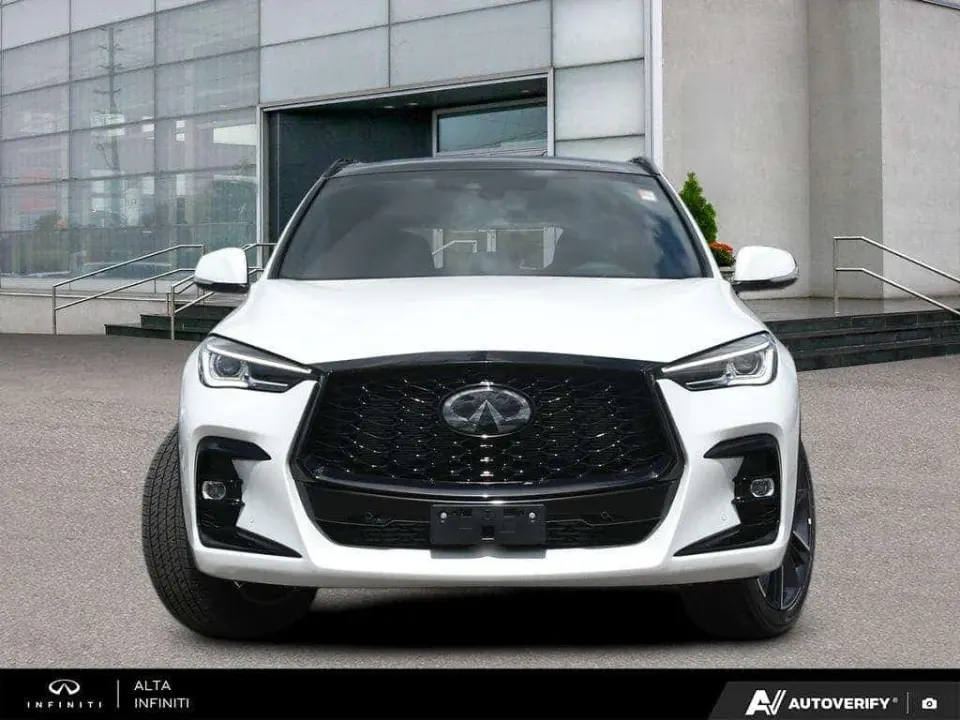 Infiniti QX50 2.0 Sport | Panoramic Roof | Memory Seats 2025