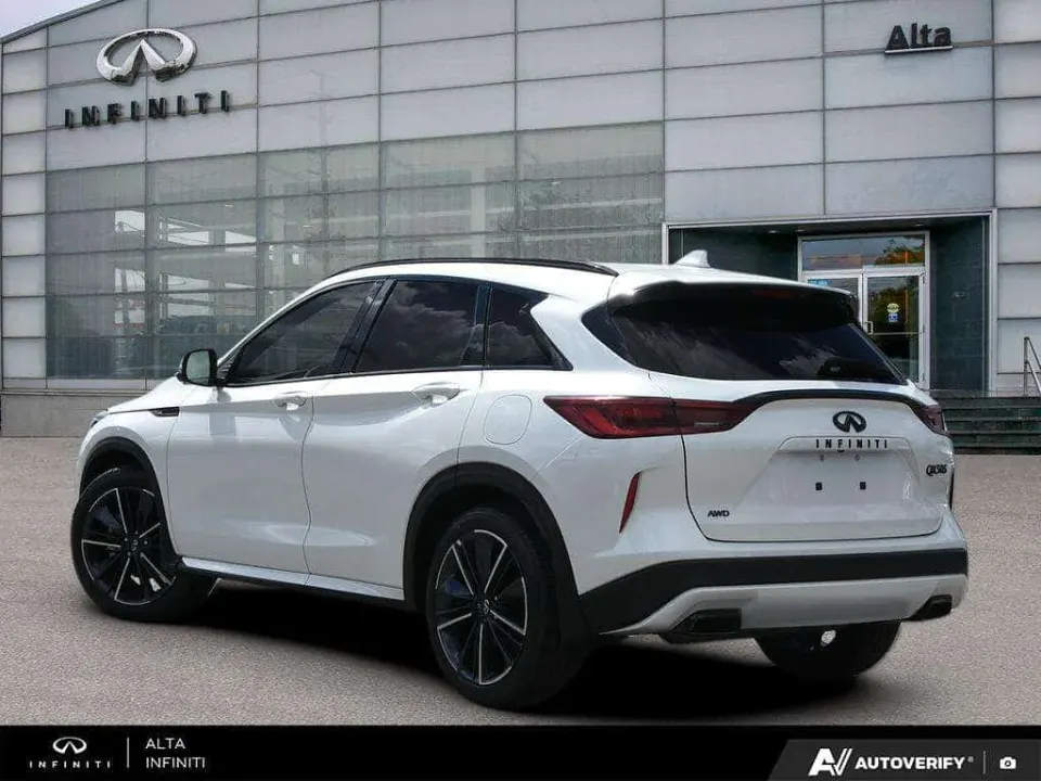 Infiniti QX50 2.0 Sport | Panoramic Roof | Memory Seats 2025