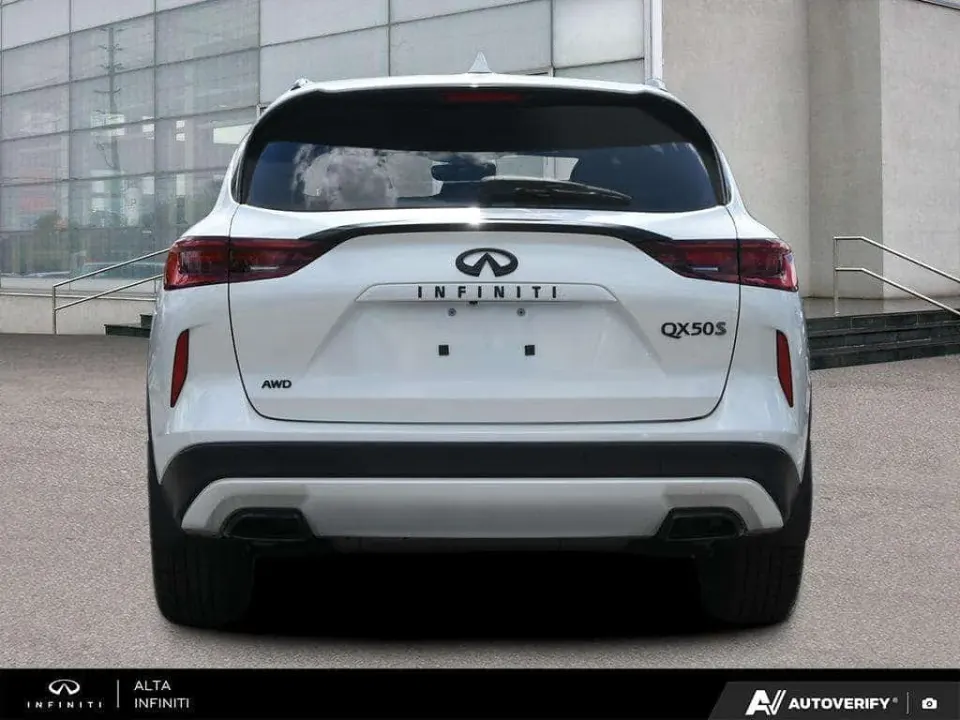 Infiniti QX50 2.0 Sport | Panoramic Roof | Memory Seats 2025