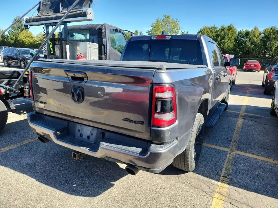 Dodge RAM 1500 4x4 Crew Cab 5'7" Box Sport Crew Cab Short Bed 2022