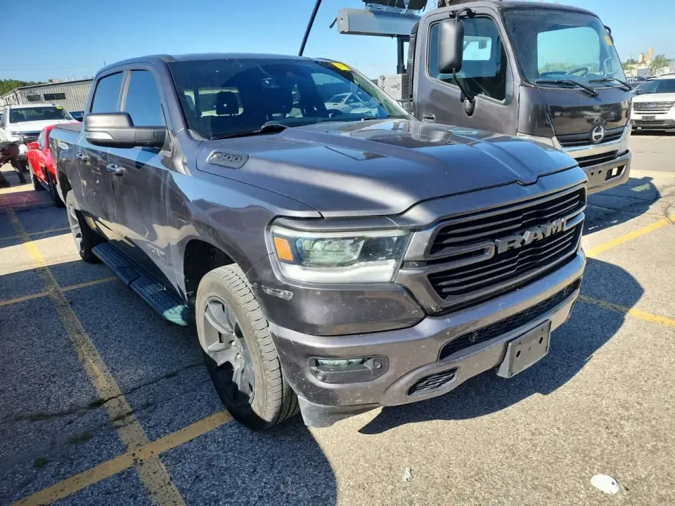 Dodge RAM 1500 4x4 Crew Cab 5'7" Box Sport Crew Cab Short Bed 2022