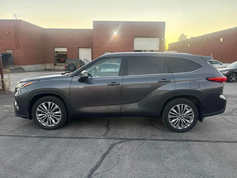 Toyota Highlander Limited 2022