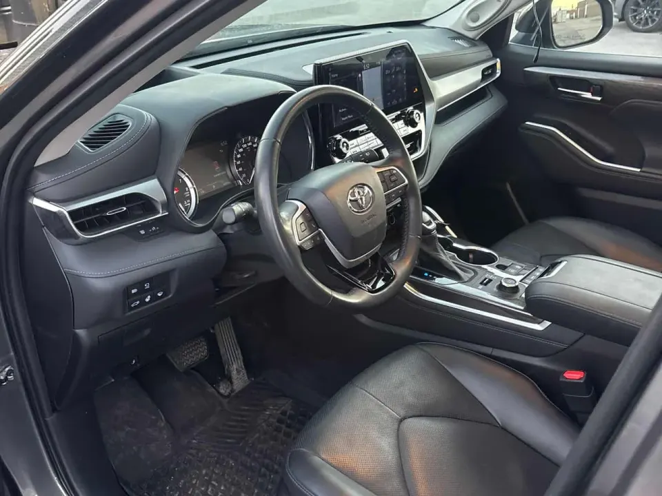 Toyota Highlander Limited 2022