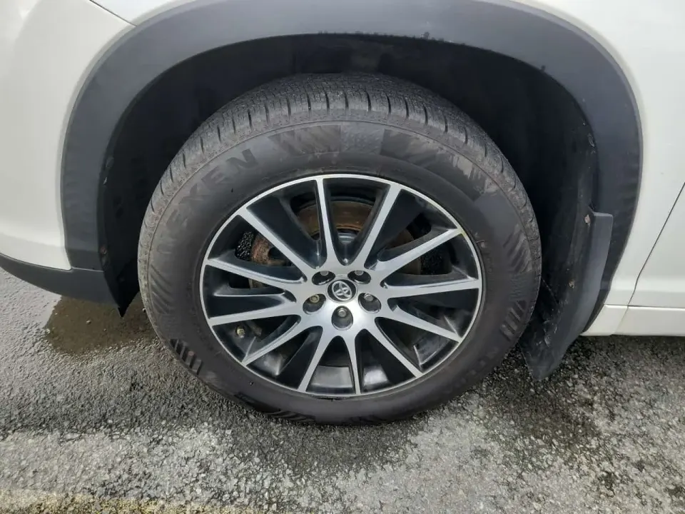 Toyota Highlander Awd 4dr Xle 2017