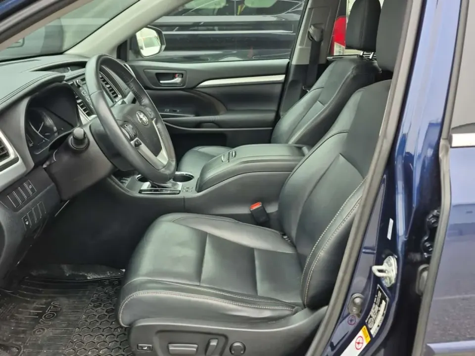 Toyota Highlander XLE 2016